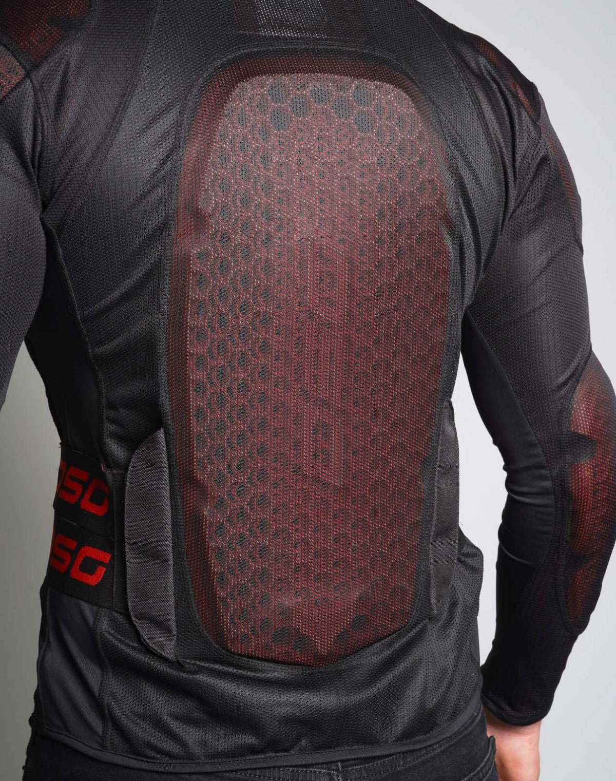 Detailed view of the CE Level 2 back protector panel on DSG Bionic Plus Armour
